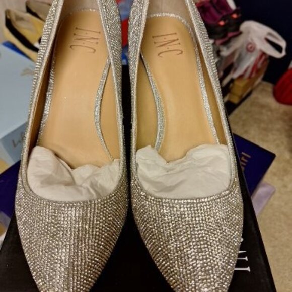 I.N.C. Women's Zitah Embellished Pointed Toe Pumps - 8.5W - Picture 2 of 3
